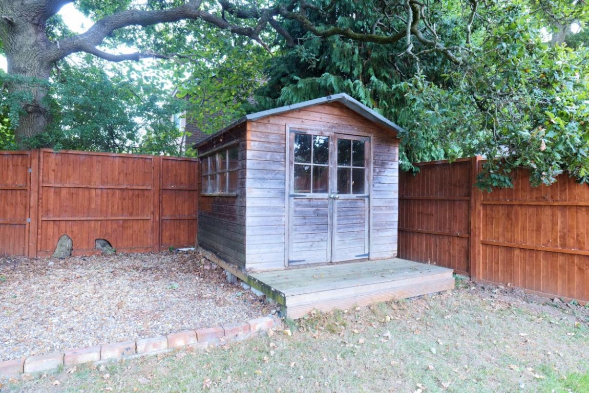 House For Sale Foxcroft Drive Wimborne BH21 2LA Ref CB009854