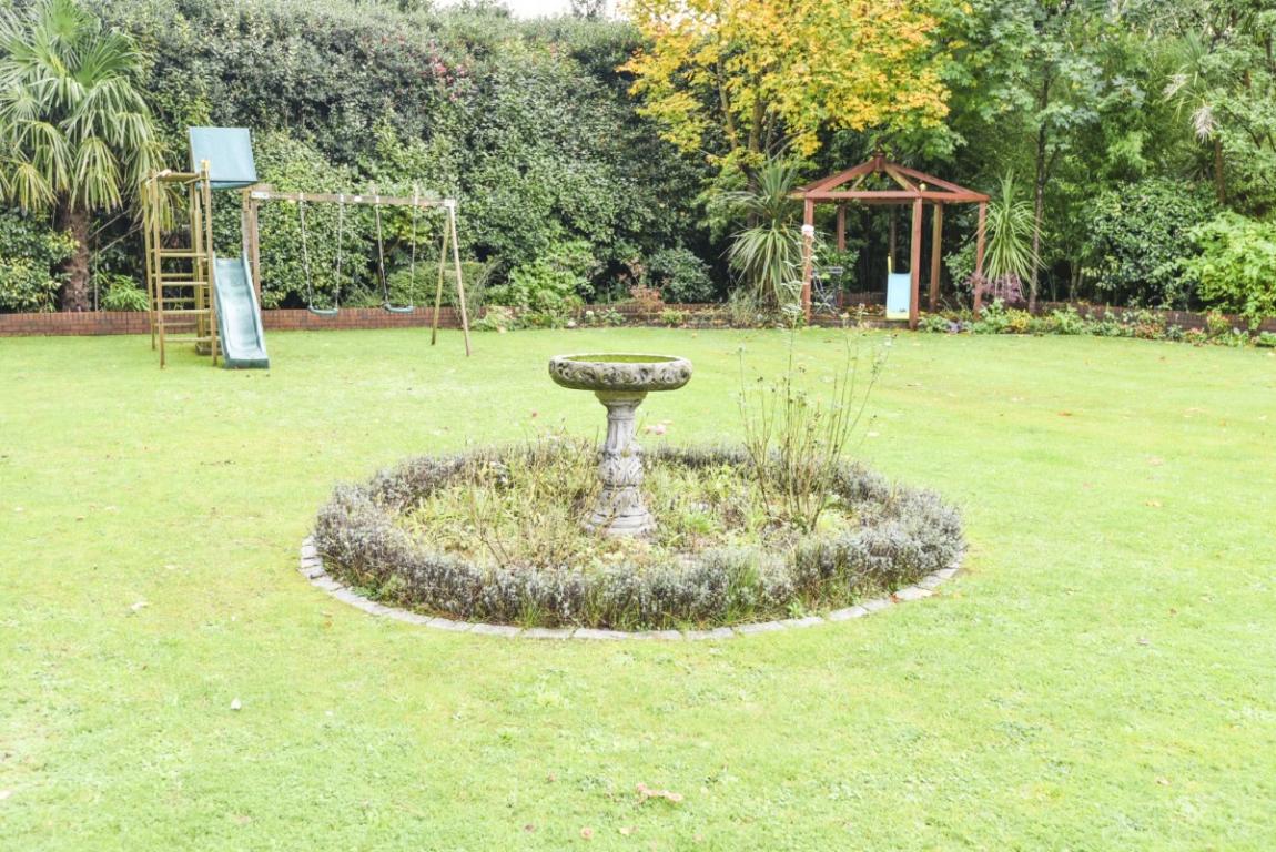 House For Sale Corfe Lodge Road Broadstone BH18 9NQ Ref WBO230368