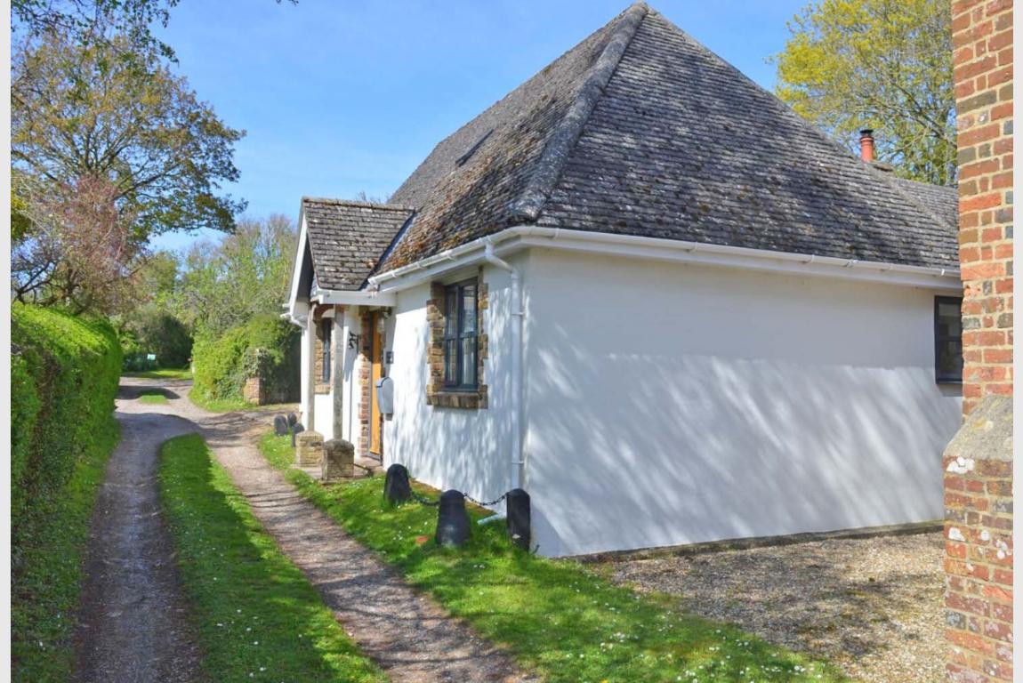 House For Sale Hinton Martell Wimborne BH21 7HE Ref WBO230129