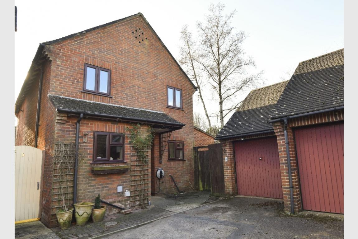 House For Sale Sheppards Field Wimborne BH21 1PX Ref WBO240009