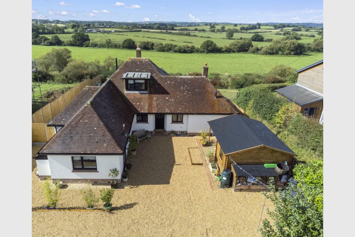 House For Sale Bath Road Sturminster Newton DT10 1EB Ref WBO230568 Christopher Batten