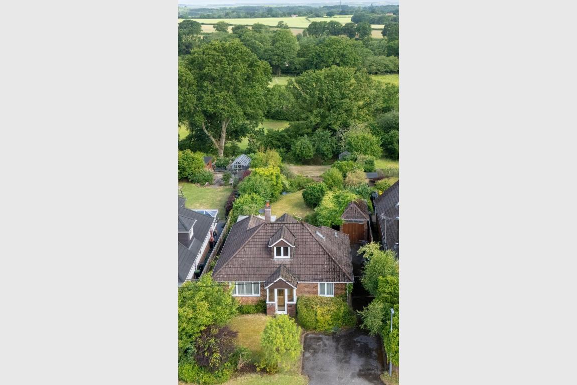 Image: 28 Lonnen Road Wimborne Dorset Colehill