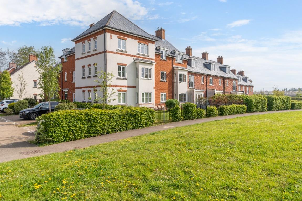 Image: 16 Ryan Way Wimborne Dorset Wimborne