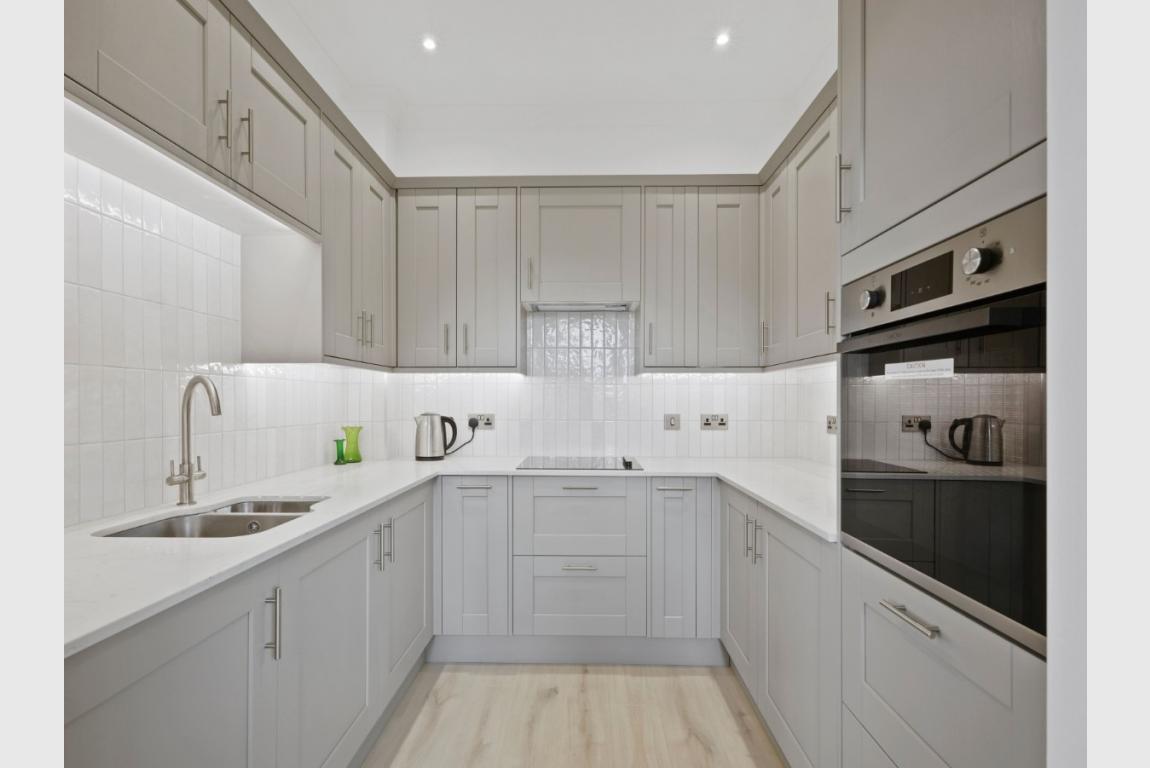 Image: 5 Redcotts Lane Wimborne Dorset Wimborne Town Centre