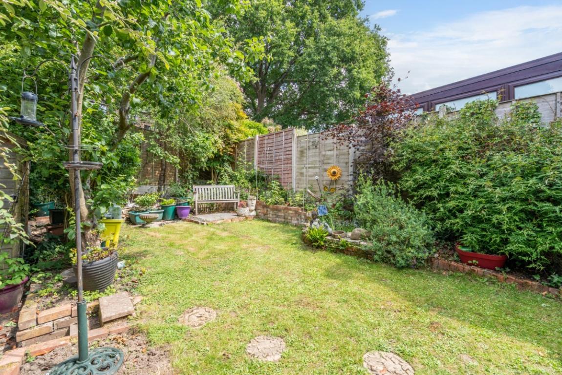 Image: 14 Bridle Way Wimborne Dorset Colehill