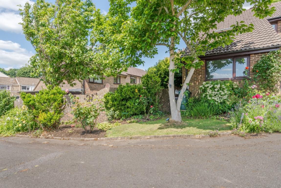 Image: 19 Bridle Way Wimborne Dorset Colehill