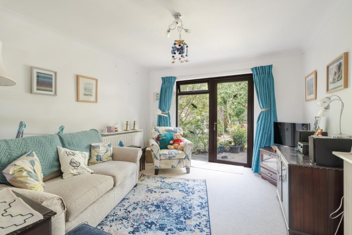 Image: 3 Bridle Way Wimborne Dorset Colehill