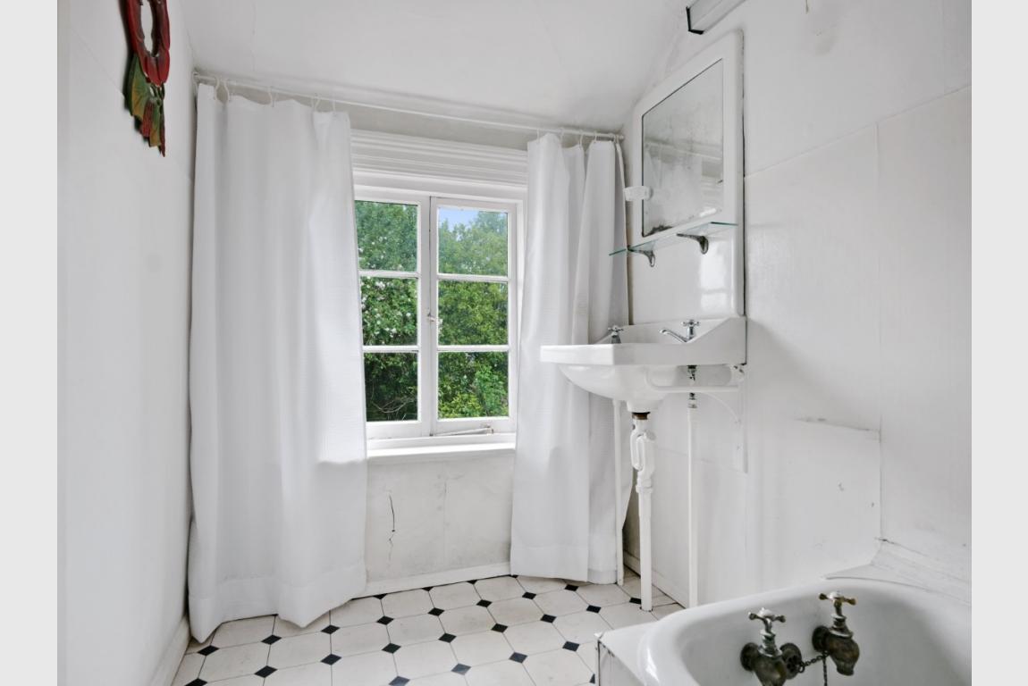 Image: 12 Cromwell Road Wimborne Dorset Wimborne