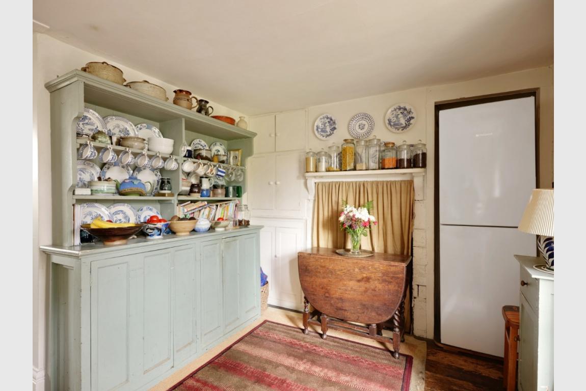 Image: 8 Cromwell Road Wimborne Dorset Wimborne