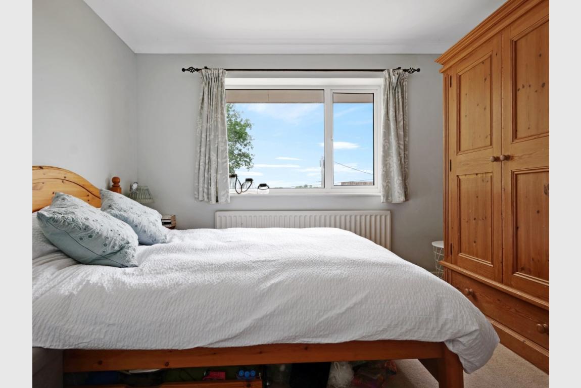 Image: 9 Brook Lane Wimborne Dorset Corfe Mullen