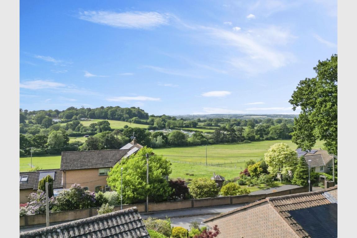 Image: 2 Brook Lane Wimborne Dorset Corfe Mullen