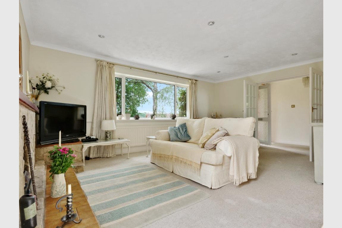 Image: 4 Brook Lane Wimborne Dorset Corfe Mullen