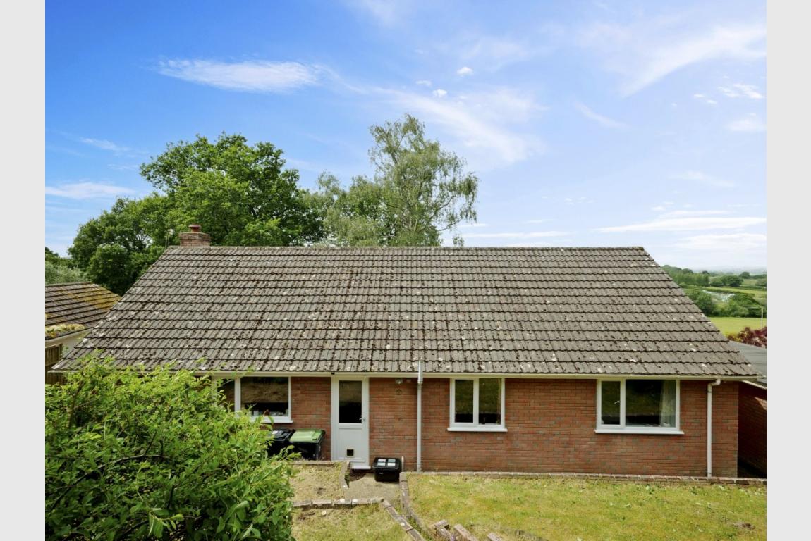 Image: 15 Brook Lane Wimborne Dorset Corfe Mullen