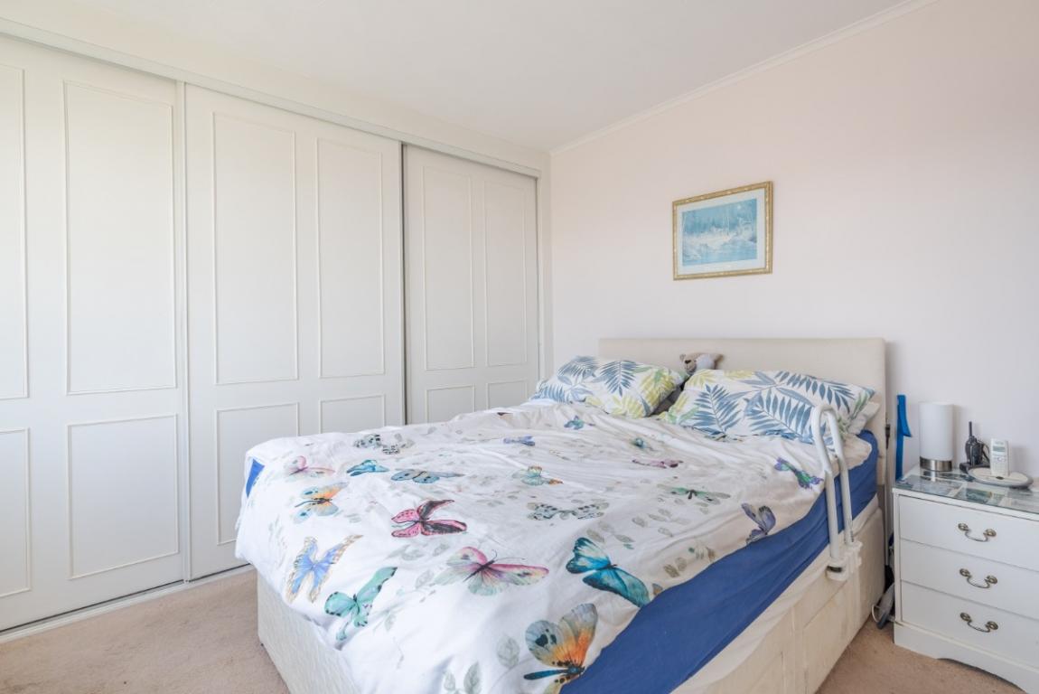 Image: 8 Hounds Way Wimborne Dorset Colehill