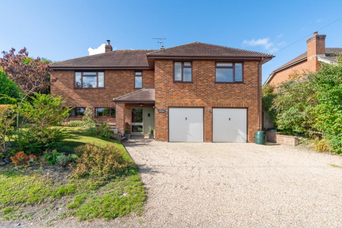 Image: 26 Manor Road Wimborne Dorset Gussage St Michael