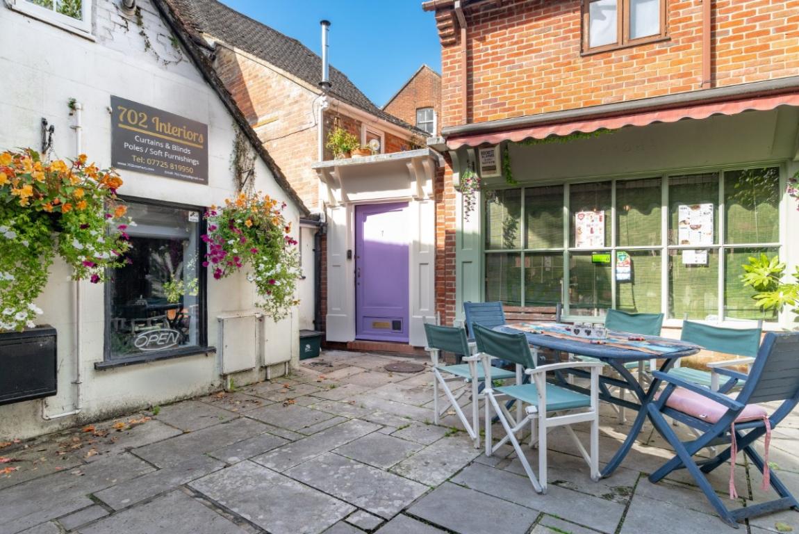 Image: 17 East Street Wimborne Dorset Wimborne Town Centre