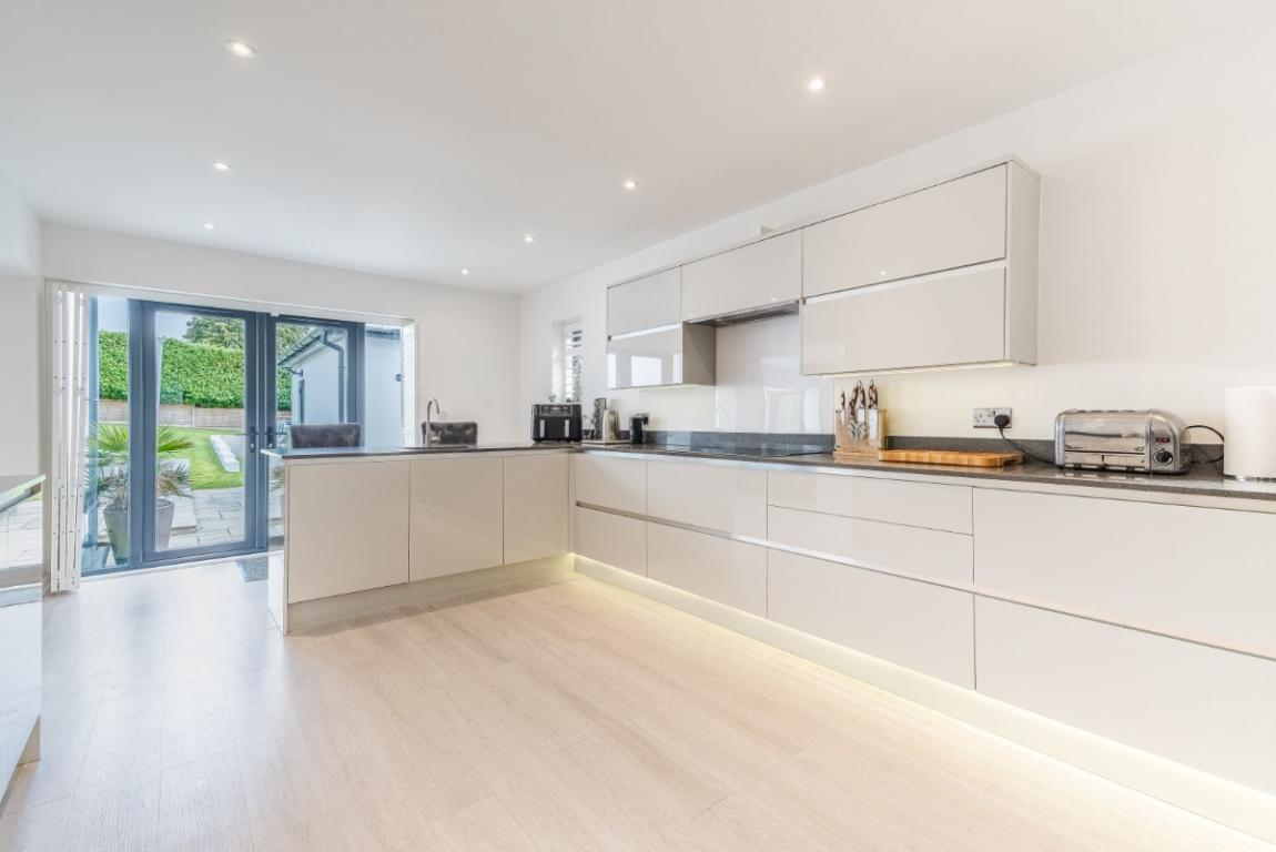 Image: 9 Albert Road Wimborne Dorset Corfe Mullen