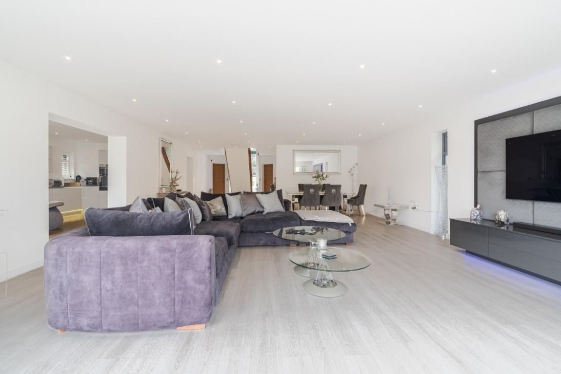 Image: 6 Albert Road Wimborne Dorset Corfe Mullen