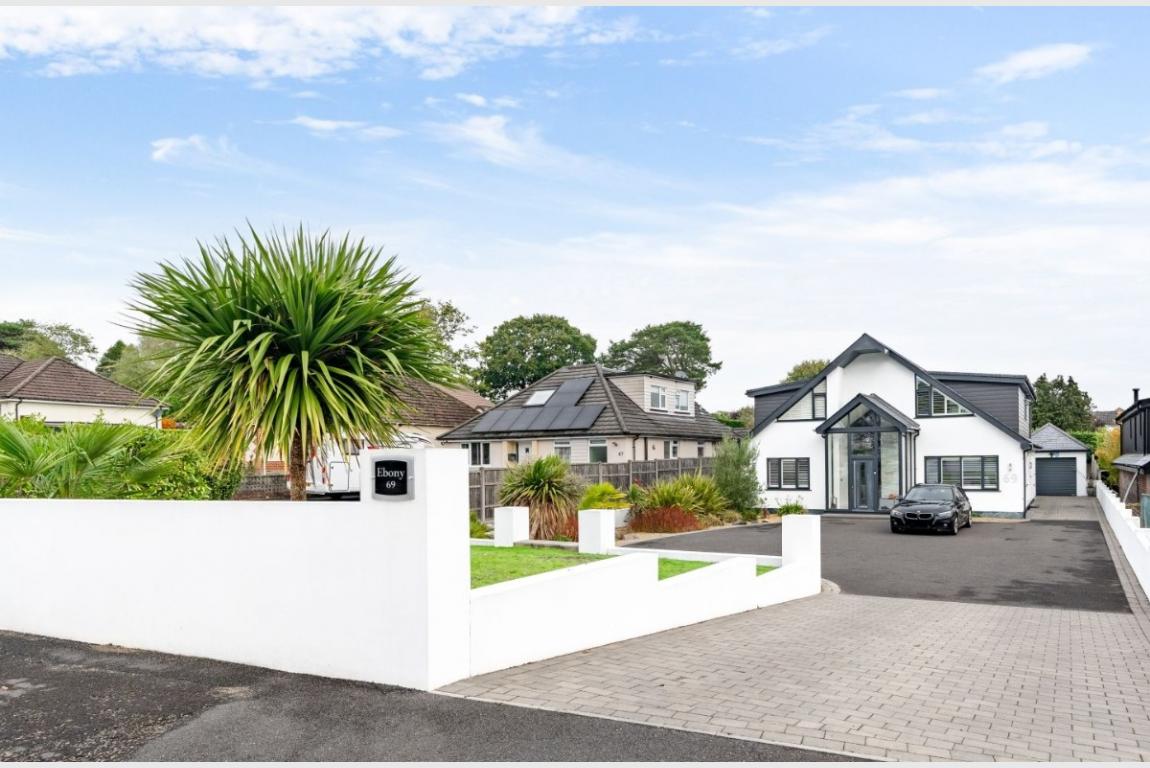 Image: 29 Albert Road Wimborne Dorset Corfe Mullen