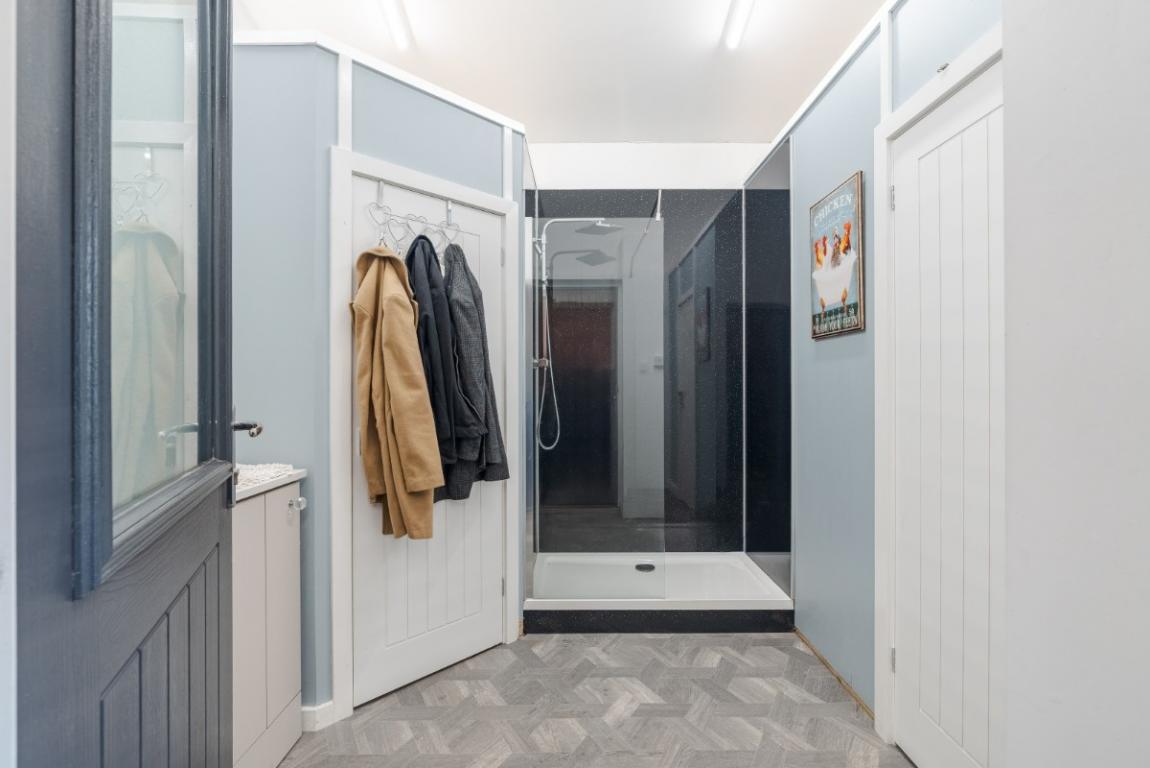 Image: 11 Jubilee Hill Wimborne Dorset Woodlands