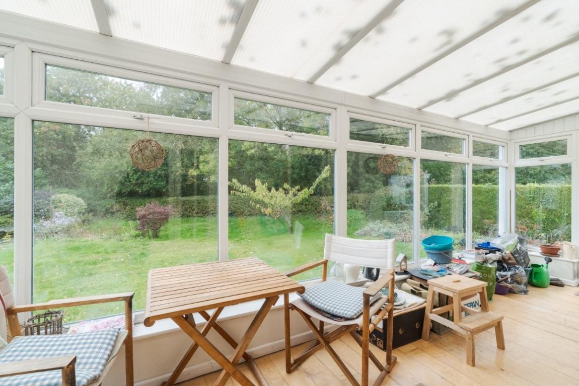 Image: 9 Gravel Hill Wimborne Dorset Merley