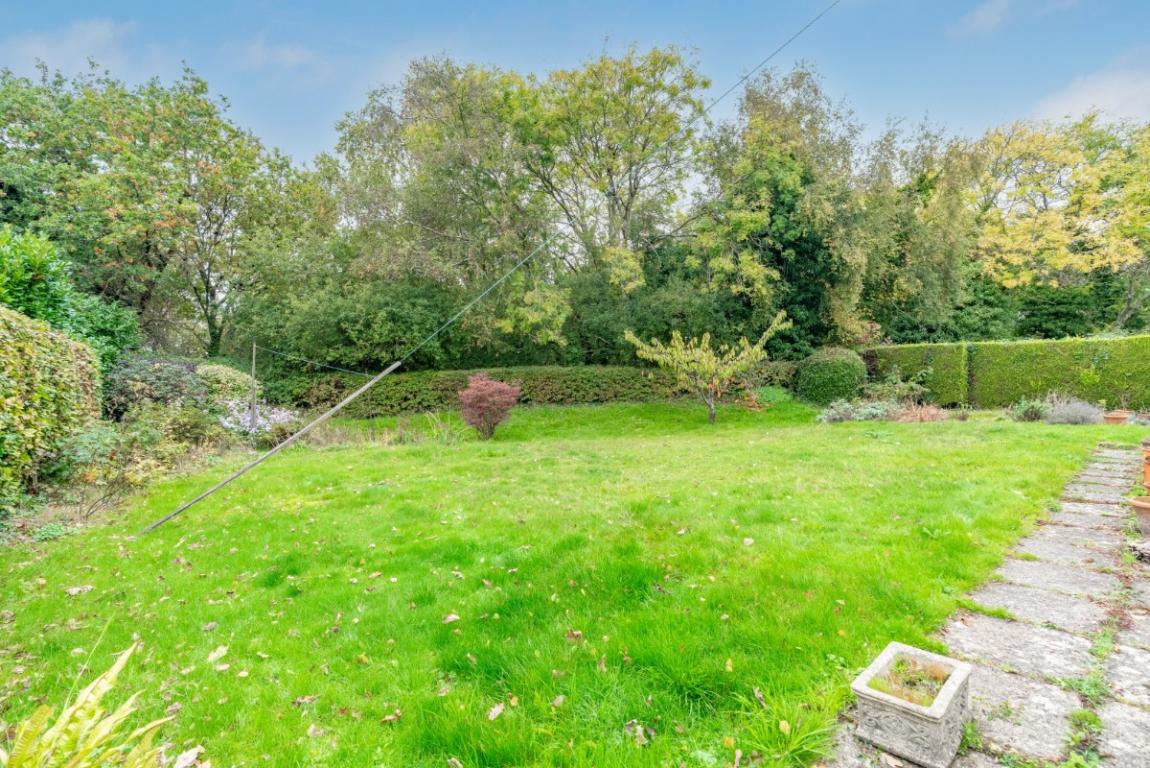 Image: 2 Gravel Hill Wimborne Dorset Merley