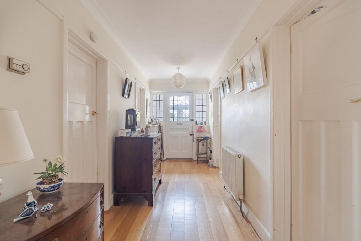 Image: 11 Gravel Hill Wimborne Dorset Merley