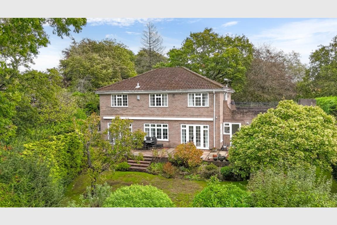Image: 23 Highland Road Wimborne Dorset Wimborne