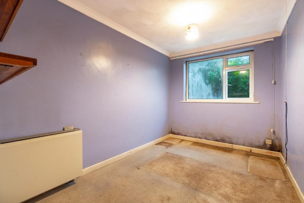 Image: 8 Gorse Road Wimborne Dorset Corfe Mullen