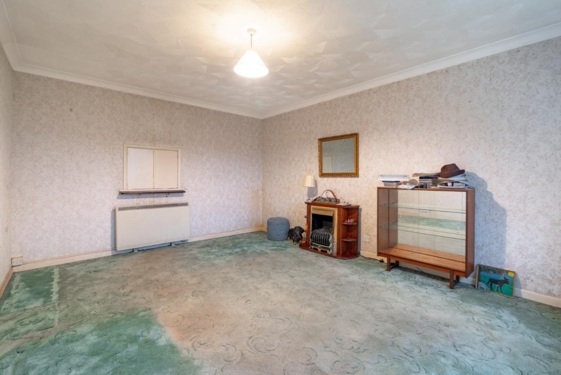 Image: 3 Gorse Road Wimborne Dorset Corfe Mullen