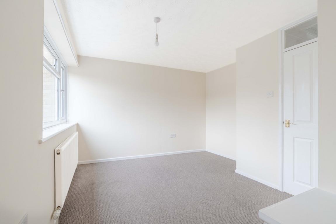 Image: 8 Bridle Way Wimborne Dorset Colehill