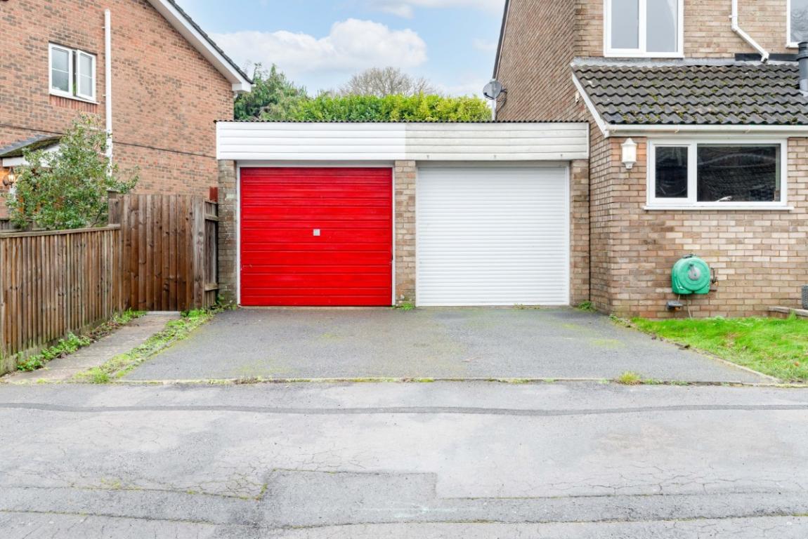 Image: 2 Bridle Way Wimborne Dorset Colehill