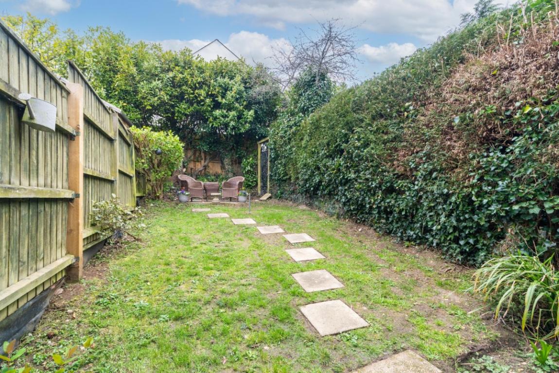 Image: 12 Bridle Way Wimborne Dorset Colehill