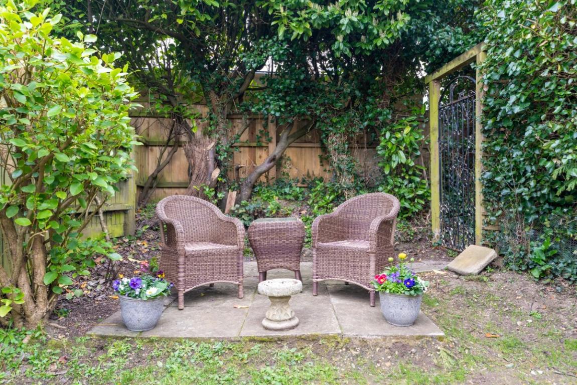 Image: 14 Bridle Way Wimborne Dorset Colehill