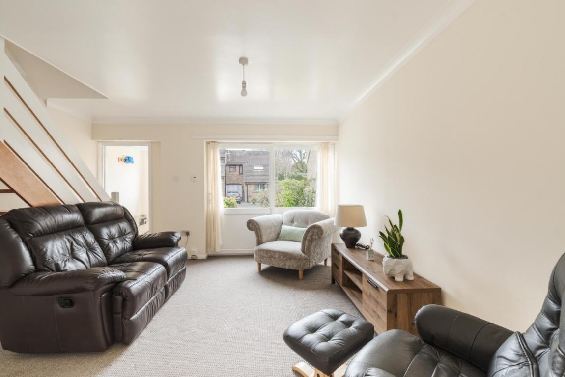 Image: 6 Bridle Way Wimborne Dorset Colehill