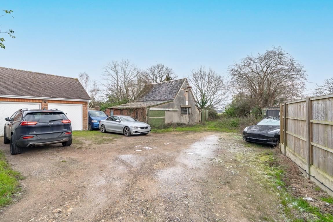 Image: 6 Lime Kiln Road Poole Dorset Lytchett Matravers