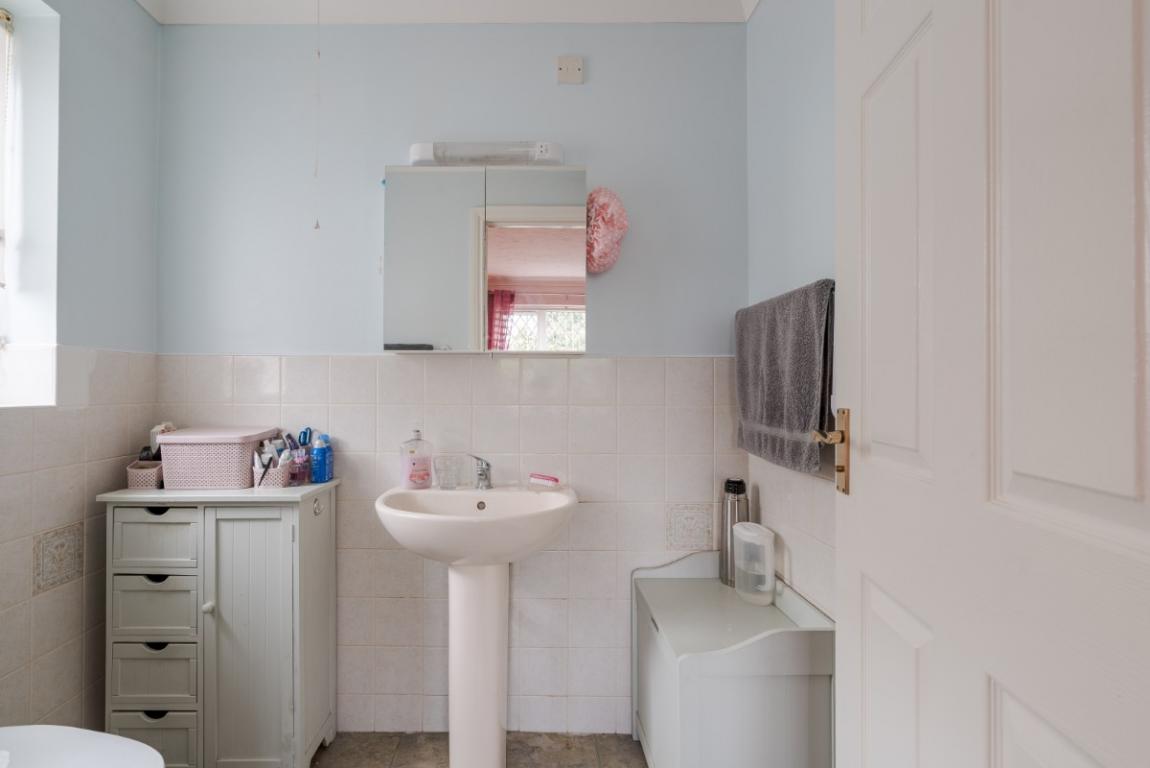 Image: 10 Trenchard Meadow Poole Dorset Lytchett Matravers