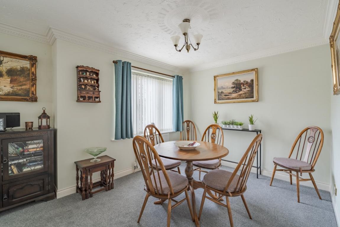 Image: 5 Trenchard Meadow Poole Dorset Lytchett Matravers