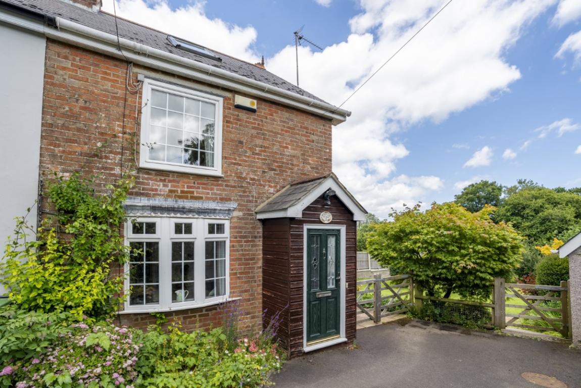 Image: 24 Furzehill Wimborne Dorset Furzehill