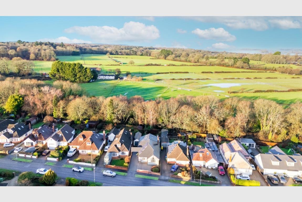 Image: 1 Ivy Road Wimborne Dorset Wimborne