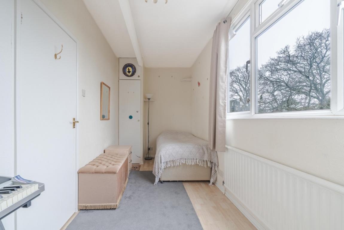 Image: 23 Highfield Road Wimborne Dorset Corfe Mullen