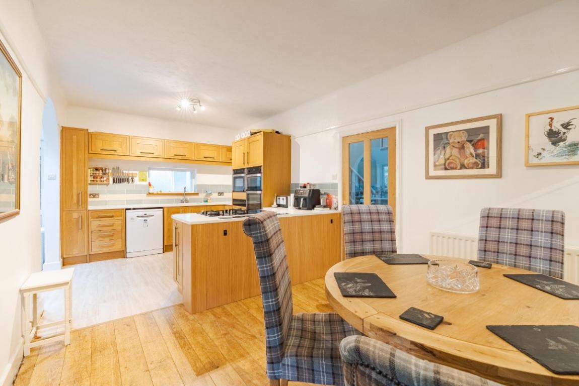 Image: 9 Highfield Road Wimborne Dorset Corfe Mullen