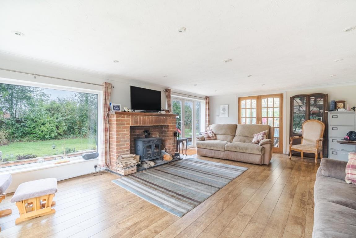 Image: 4 Highfield Road Wimborne Dorset Corfe Mullen