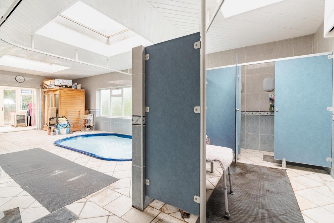 Image: 18 Highfield Road Wimborne Dorset Corfe Mullen