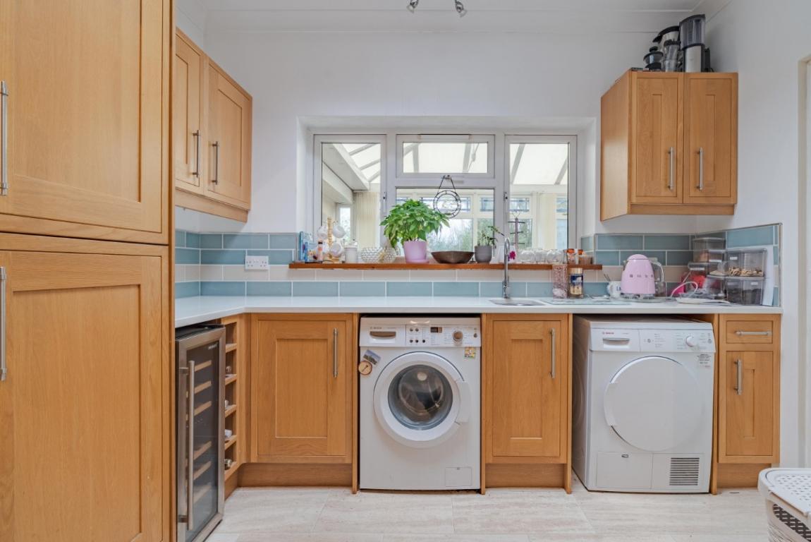 Image: 11 Highfield Road Wimborne Dorset Corfe Mullen