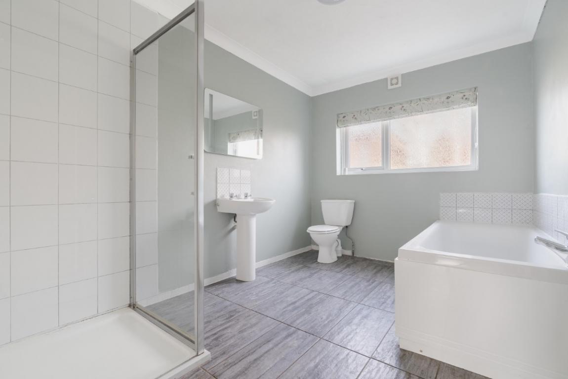 Image: 13 Lawns Close Wimborne Dorset Colehill