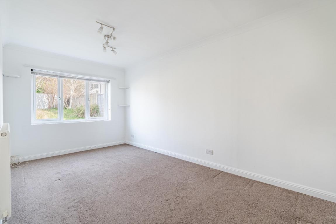 Image: 9 Lawns Close Wimborne Dorset Colehill