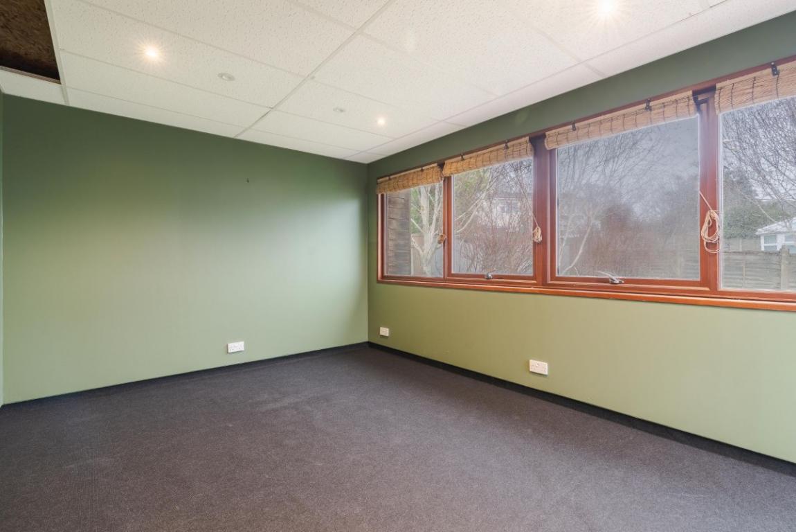 Image: 16 Lawns Close Wimborne Dorset Colehill