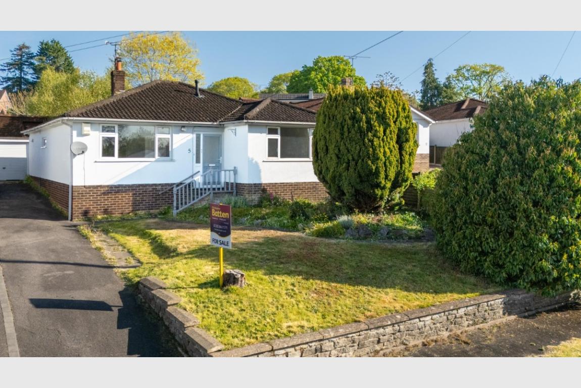 Image: 1 Lawns Close Wimborne Dorset Colehill