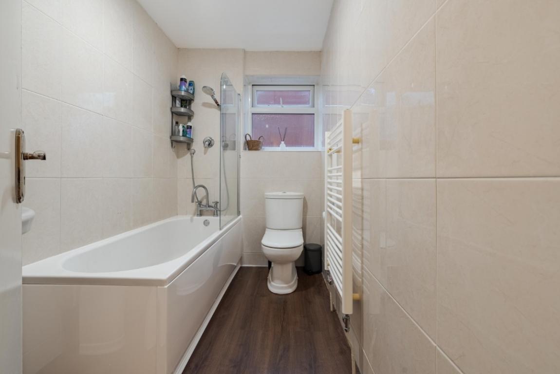 Image: 22 Charborough Close Poole Dorset Lytchett Matravers